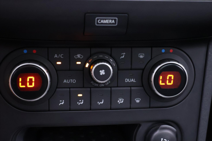 Nissan Qashqai 2,0 i 104kW Aut. Tekna Webasto