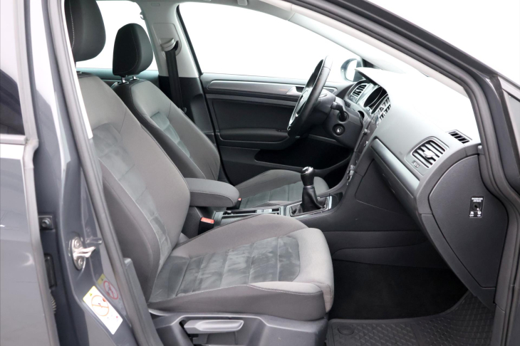Volkswagen Golf 1.6 TDI Maraton Edition Serv.Kniha