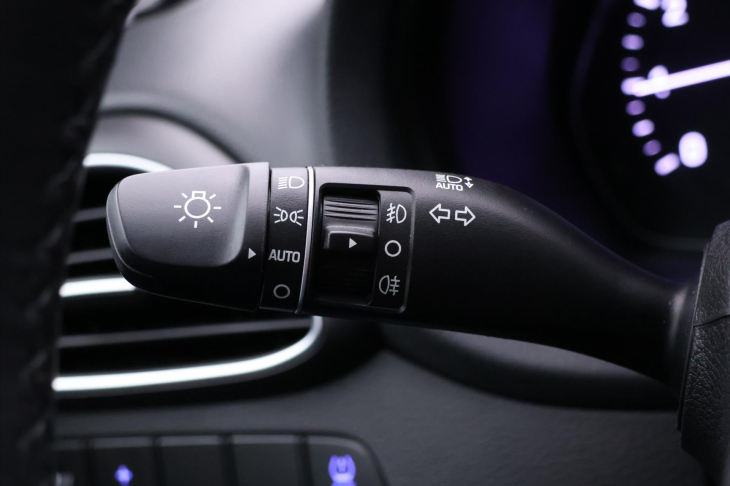 Hyundai i30 1,4 CVVT 73kW Klima CZ