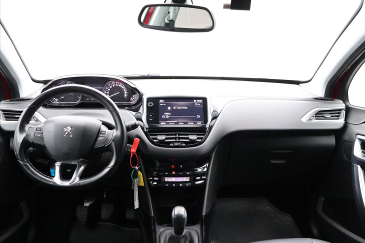 Peugeot 2008 1,2 PureTech 60kW Allure CZ