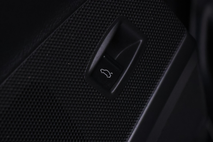 Volkswagen Passat 2,0 TDi 103kW Highline Kůže