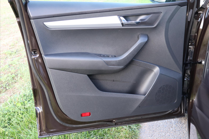 Škoda Karoq 1,5 TSI DSG Ambition LED CZ