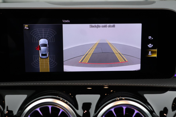 Mercedes-Benz Třídy A 2,0 A220 140kW Aut. AMG-Line