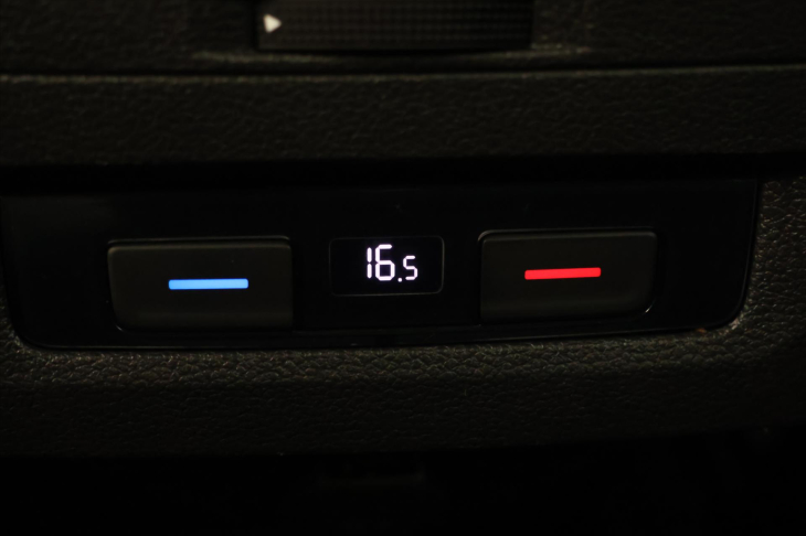 Volkswagen Touran 2,0 TDI 110kW DSG Comfort DPH