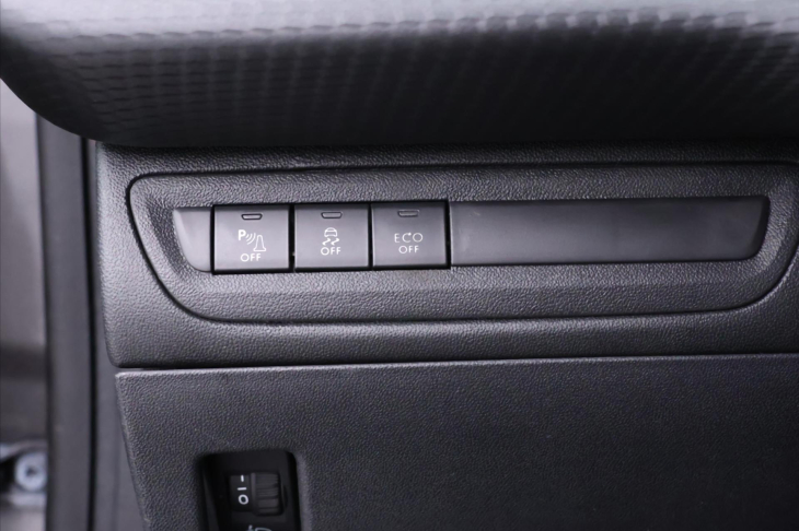 Peugeot 2008 1,2 PureTech 81 kW Aut.klima