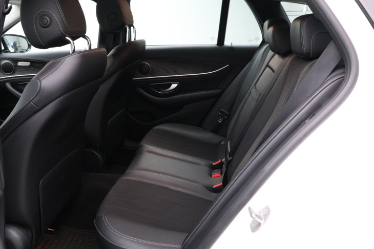Mercedes-Benz Třídy E 2.0 220d 143kW 4Matic Aut.