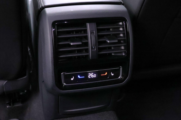 Volkswagen Arteon Shooting Brake 2,0 TSI 206 kW R-line DSG DPH CZ