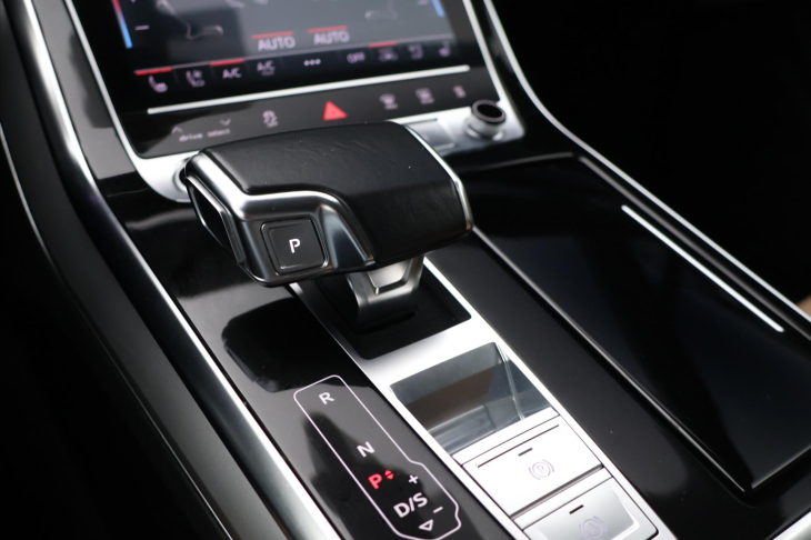 Audi Q7 3,0 TDI 210kW Qattro CZ DPH