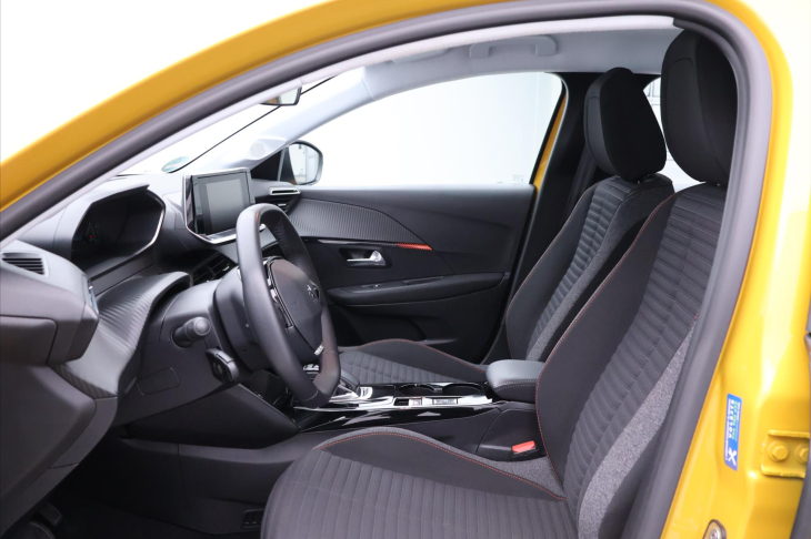 Peugeot 208 e-Allure 100kW DPH Elektro