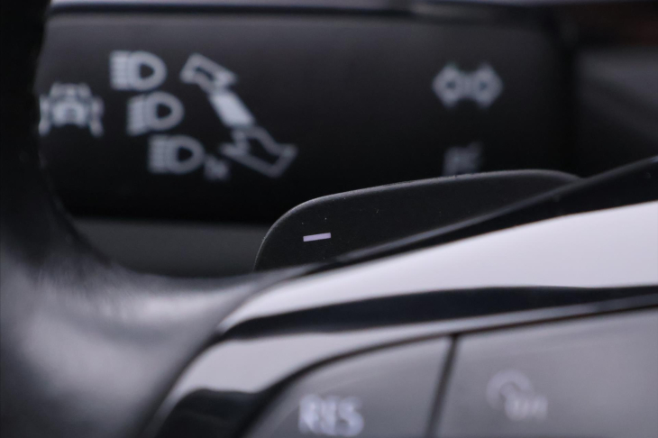 Volkswagen Passat 2,0 TDI 140kW R-line 4M CZ DPH