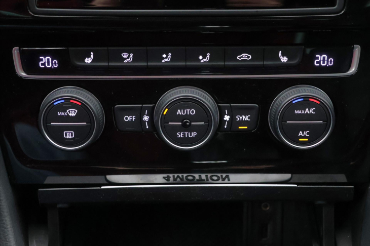 Volkswagen Golf 2,0 TSI R 221kW DSG 4Motion