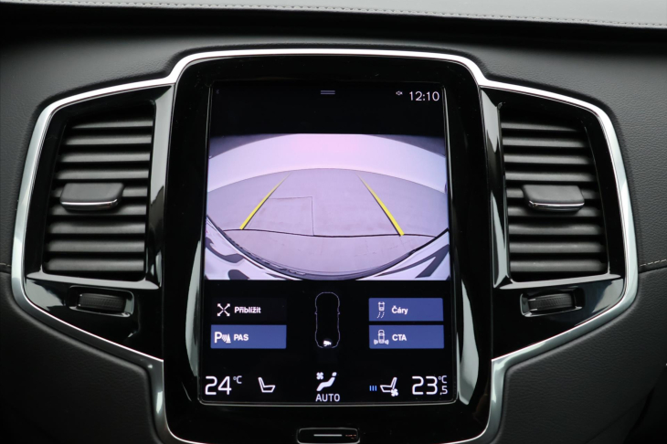 Volvo XC90 2,0 B5 AWD 173kW 1.Maj DPH CZ