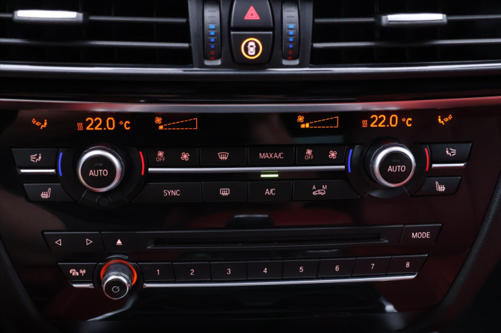 BMW X6 3,0 M50d 280kW M-Paket CZ DPH