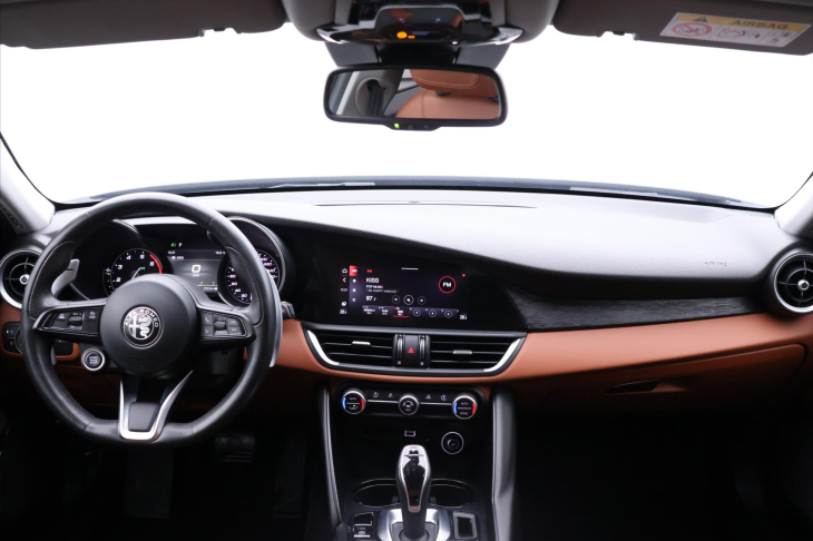 Alfa Romeo Giulia 2,0 T 148kW Aut. CZ Super DPH