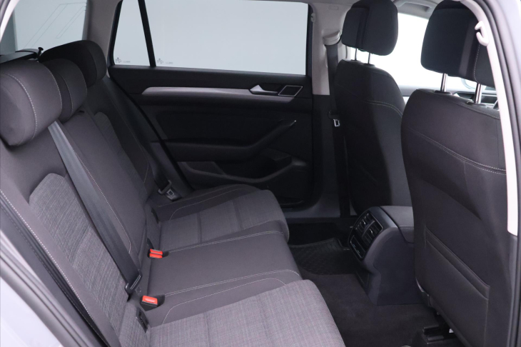 Volkswagen Passat 2,0 TDI 110kW DSG Variant Bussines