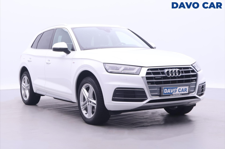 Audi Q5 2,0 TDI S-line 4x4 CZ