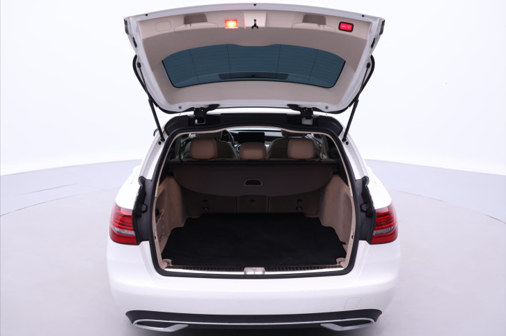 Mercedes-Benz Třídy C 2,0 220d 143kW 4Matic LED