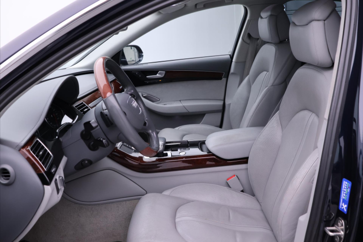 Audi A8 4,2 FSI 273kW Quattro Tiptronic
