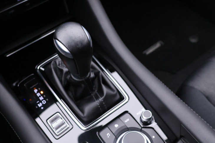 Mazda 6 2,0 Skyactive-G Exclusive DPH
