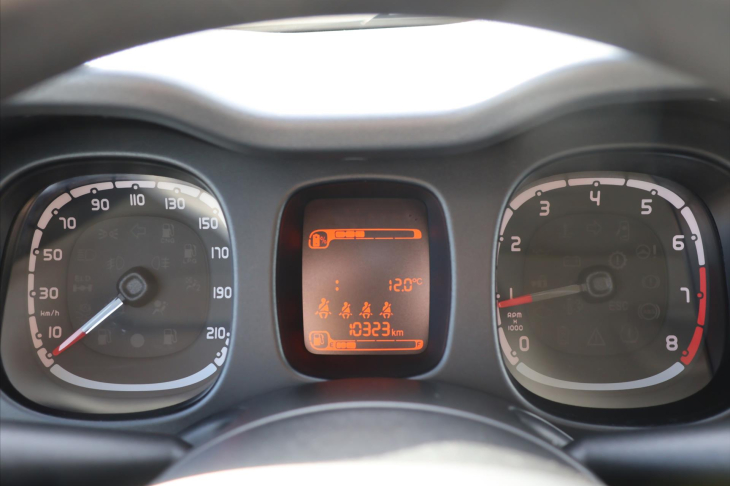 Fiat Panda 1,0 i Hybrid Cross Klima DPH