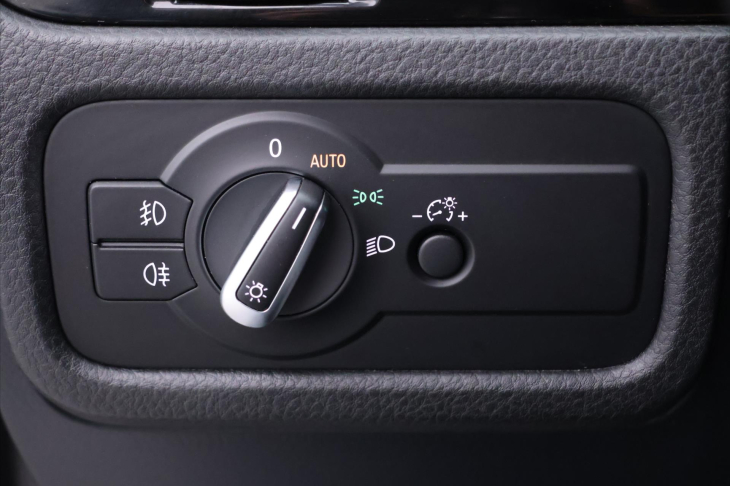 Volkswagen Touareg 3,0 TDI 193kW DSG R-line 4M