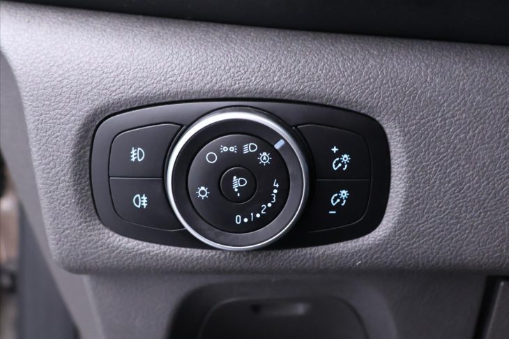 Ford Tourneo Custom 2,0 TDCI 136kW CZ Titanium L2