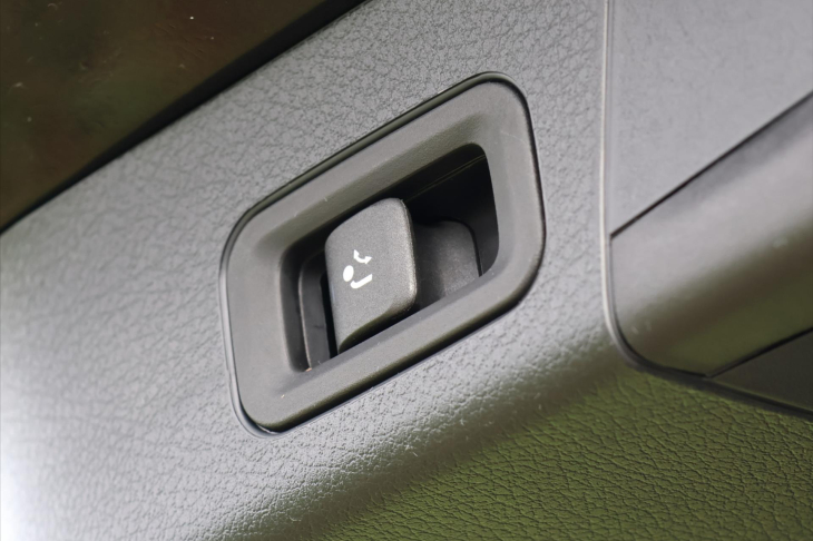 Mercedes-Benz GLB 2,0 200d 4MATIC AMG Premium +