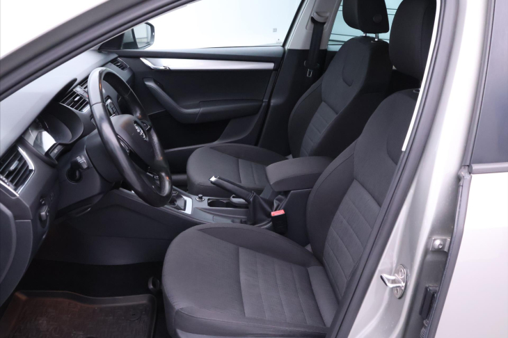 Škoda Octavia 1,6 TDI 77kW Elegance Tažné CZ