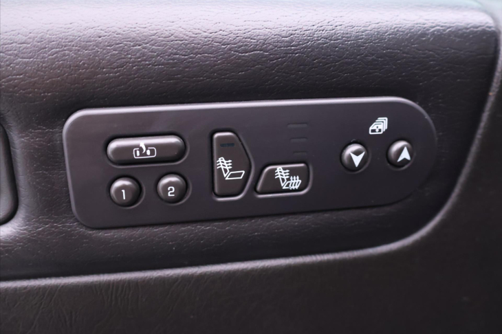 Hummer H2 6,0 i 237kW Automat 4x4 Kůže