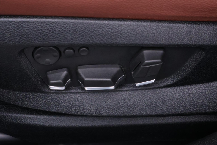 BMW Řada 5 3,0 530D 180kW xDrive Aut. GT