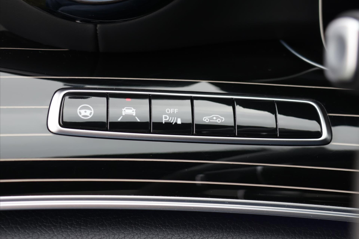 Mercedes-Benz Třídy E 4,0 63S 4MATIC+ 450kW AMG DPH