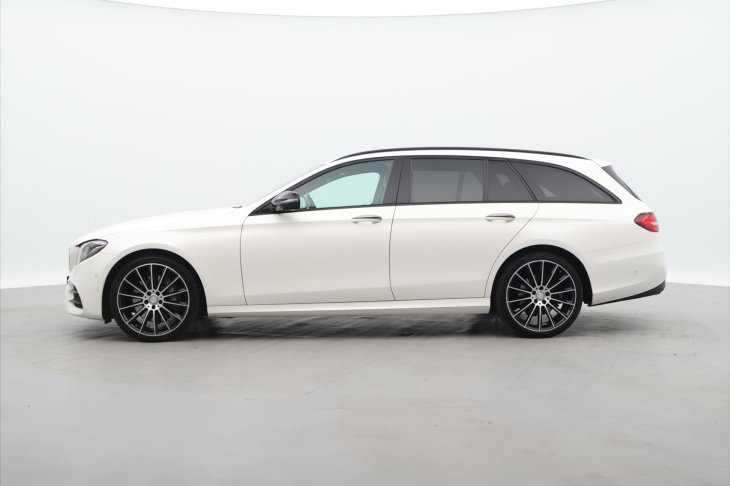 Mercedes-Benz Třídy E 2,9 400D 250kW AMG Softclose