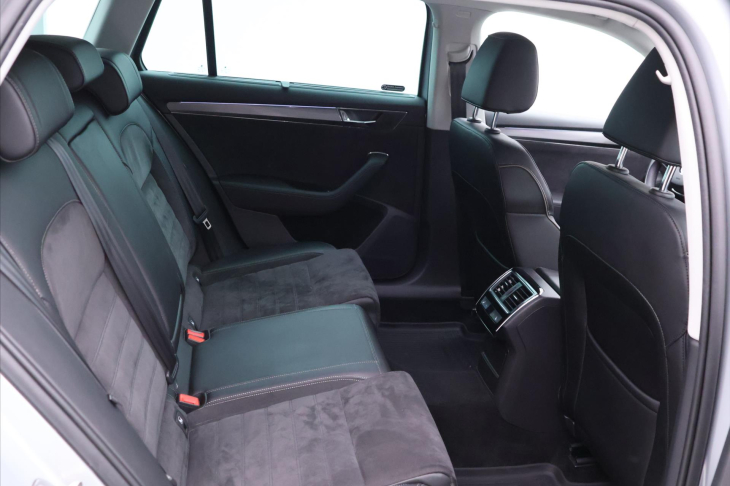 Škoda Superb 2,0 TDI 147kW DSG CZ Scout DPH