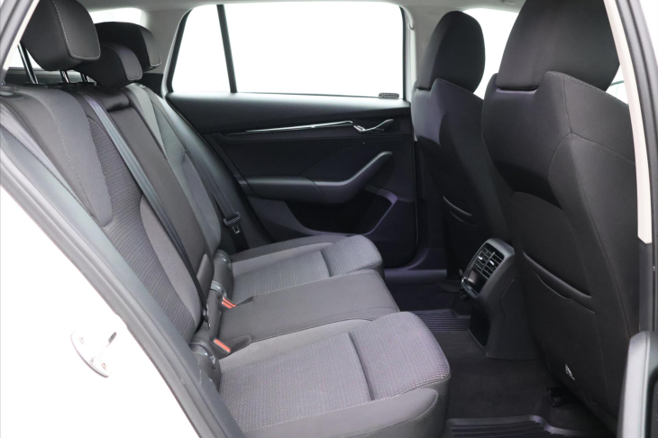 Škoda Octavia 2,0 TDI 85kW Ambition CZ DPH