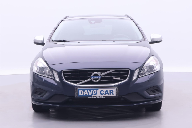 Volvo V60 2,4 D4 V5 120kW AWD R-design