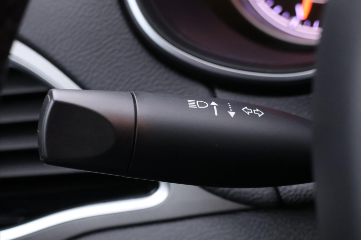 Jeep Cherokee 3,2 200kW AWD Kamera 1.Maj DPH