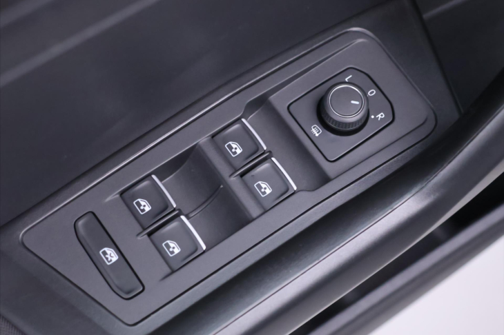 Volkswagen T-Roc 1,5 110TSI Serv.kniha tempomat