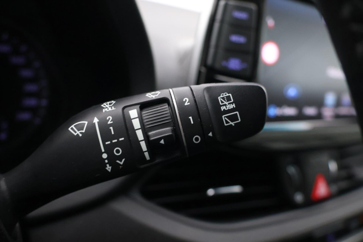 Hyundai i30 1,4 T-GDI 103kW DCT Navi LED