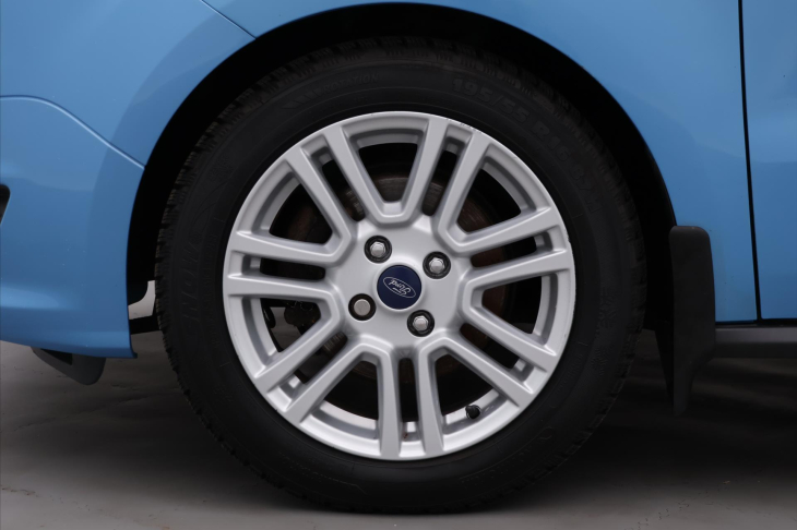 Ford Tourneo Courier 1,0 EB 74kW CZ  Titanium 1.Maj
