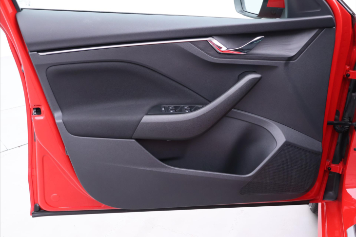 Škoda Kamiq 1,0 TSI Clever LED DPH Serv.kn