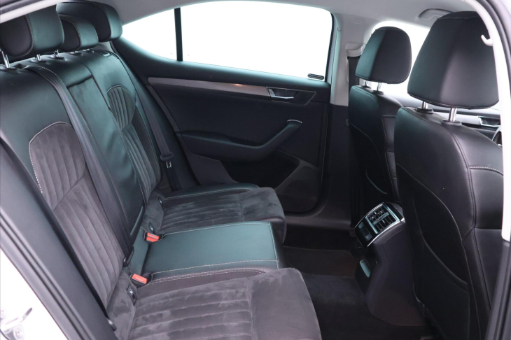 Škoda Superb 2,0 TDI 110kW CZ Style LED DPH