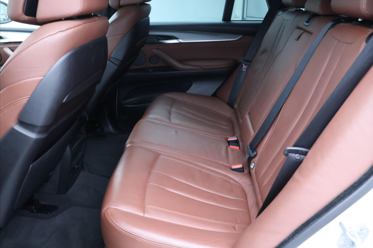 BMW X5 3,0 40d 230kW xD CZ M Paket DPH