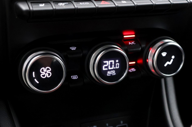 Renault Captur 1,0 TCe 74kW CZ Intens 1.Maj.