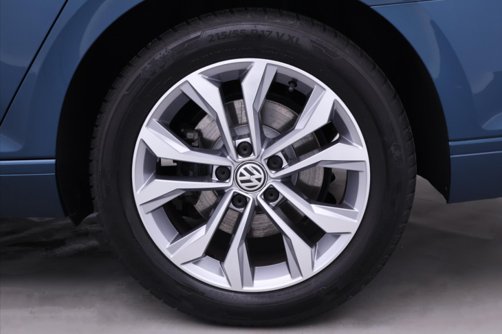 Volkswagen Passat 1,5 TSI 110kW CZ Business LED