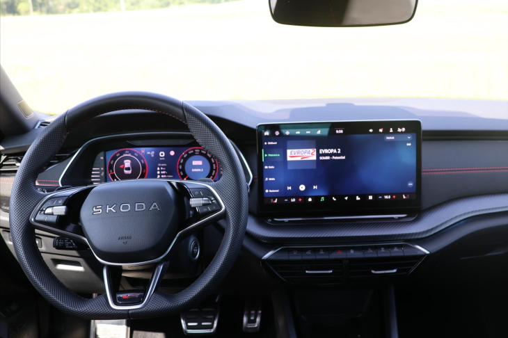 Škoda Octavia 2,0 TSI DSG RS DPH 1.maj CZ