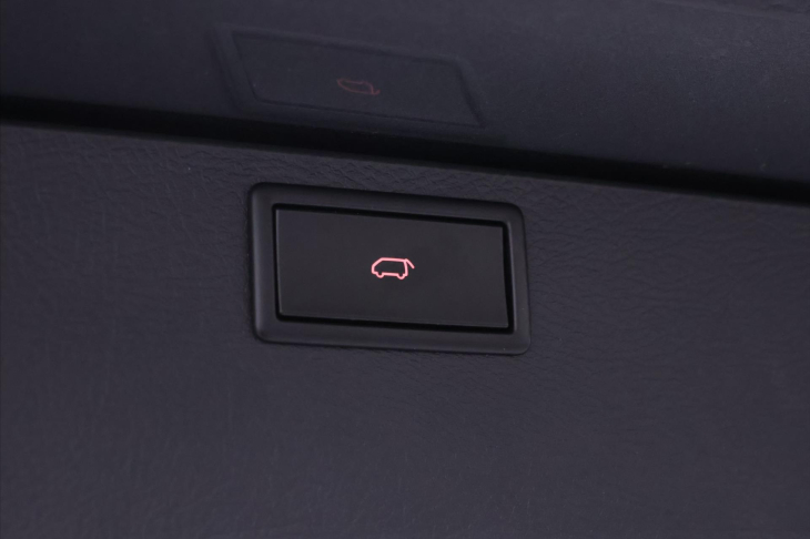 Volkswagen Multivan 2,0 TDI 146kW DSG CZ Highline 4x4