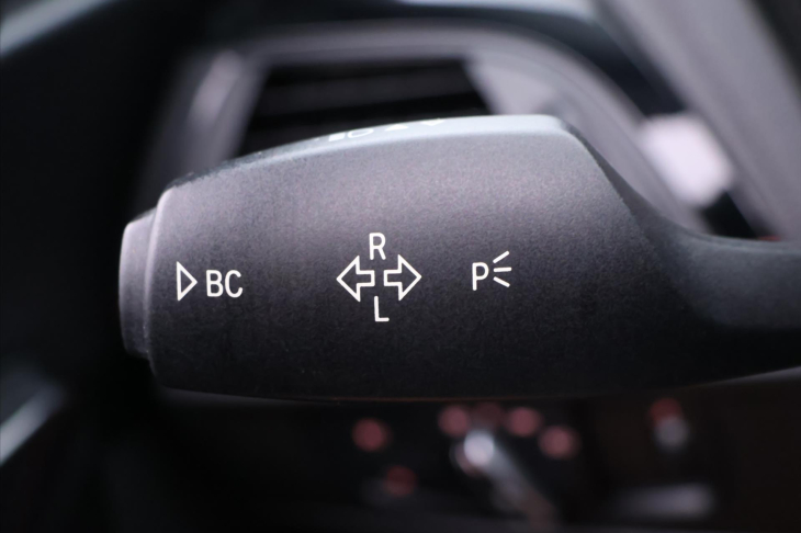 BMW Řada 2 2,0 220i 135kW Aut. Sport Line