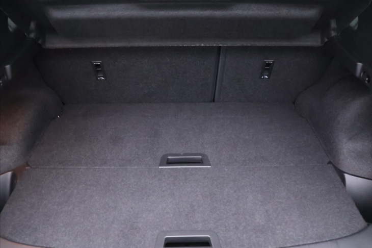 Nissan Qashqai 1,2 DIG-T 85kW Xtronic Acenta