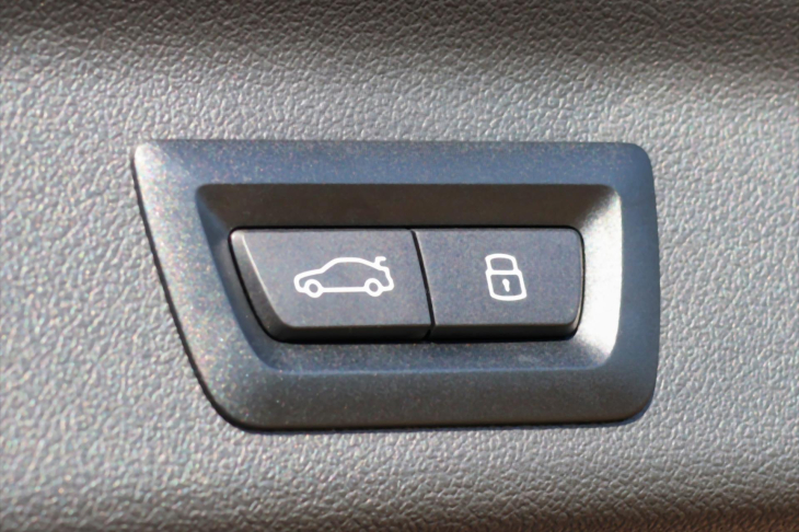 BMW iX1 xDrive30 CZ DPH