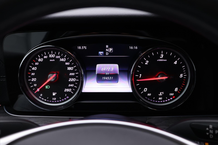 Mercedes-Benz Třídy E 2,0 220d 143kW AMG Burmester